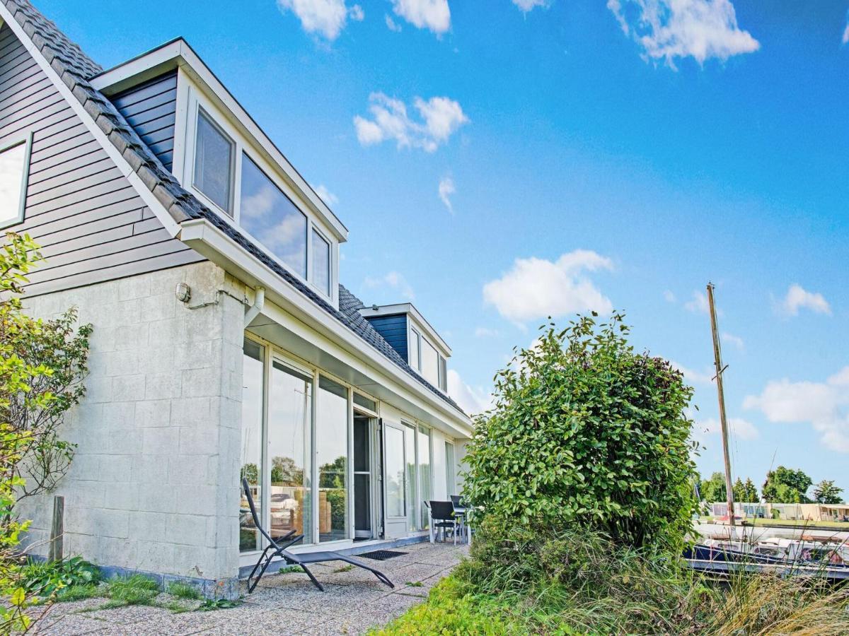 Waterfront Holiday Home With Jetty Boornzwaag over de Wielen Bagian luar foto