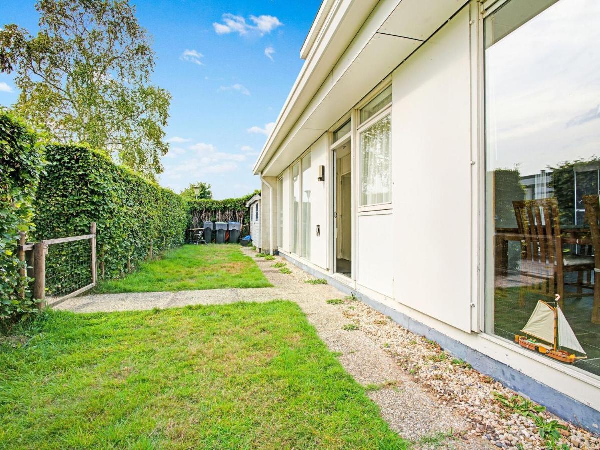 Waterfront Holiday Home With Jetty Boornzwaag over de Wielen Bagian luar foto