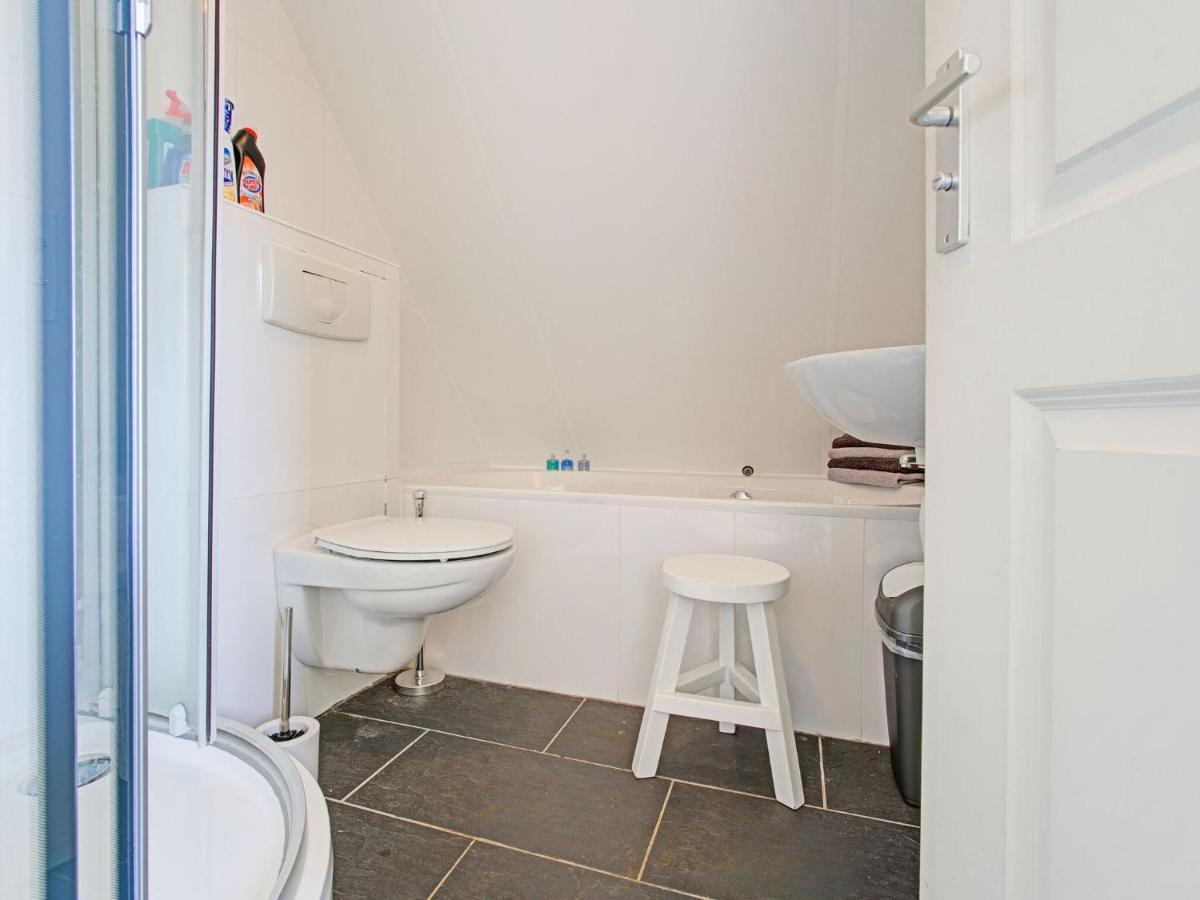 Waterfront Holiday Home With Jetty Boornzwaag over de Wielen Bagian luar foto