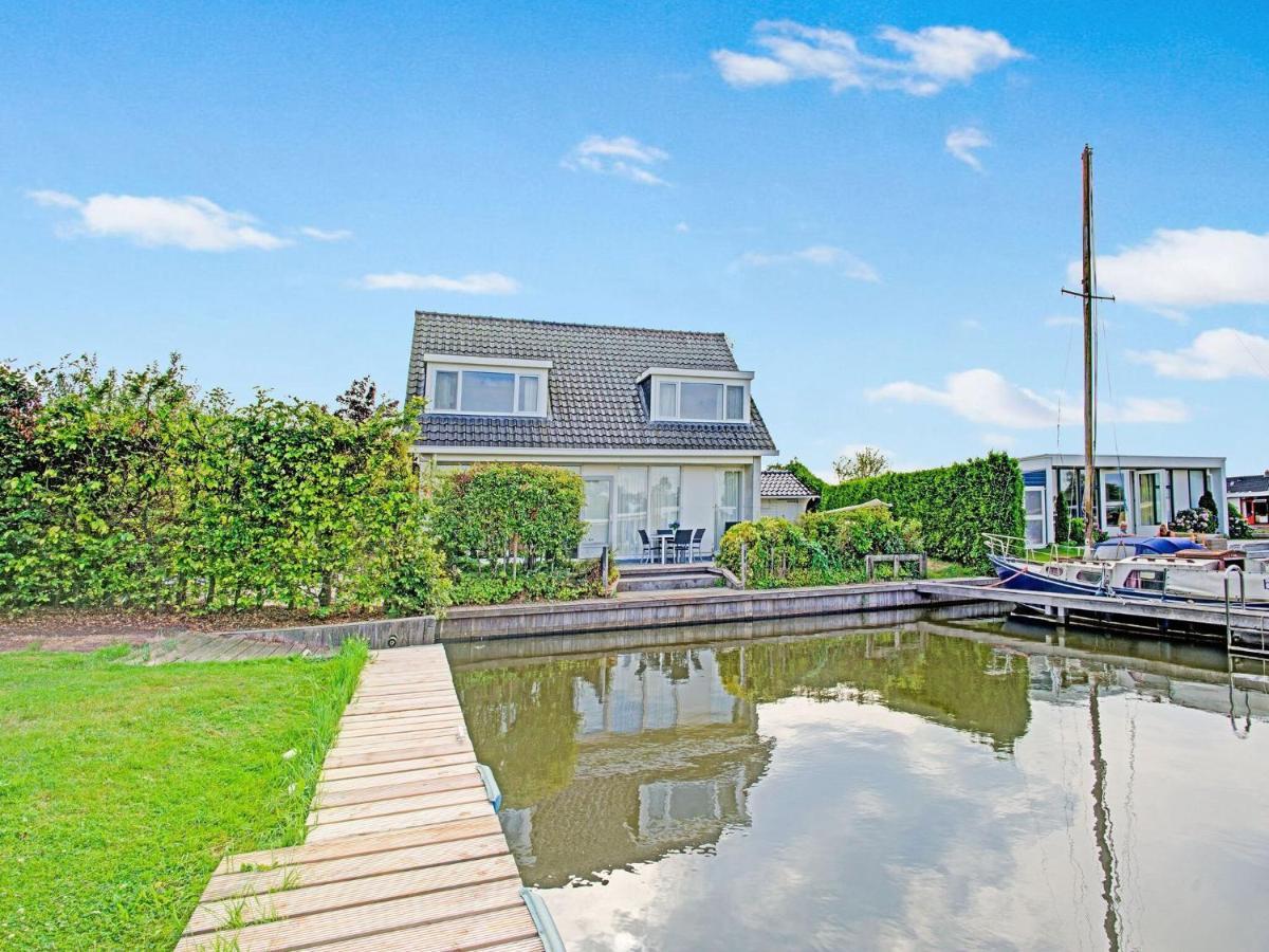 Waterfront Holiday Home With Jetty Boornzwaag over de Wielen Bagian luar foto